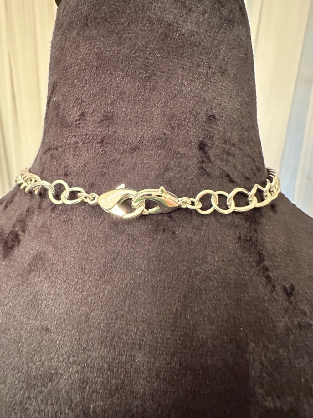 ✨Stunning Vintage Statement Necklace 🪩 - Picture 3 of 3